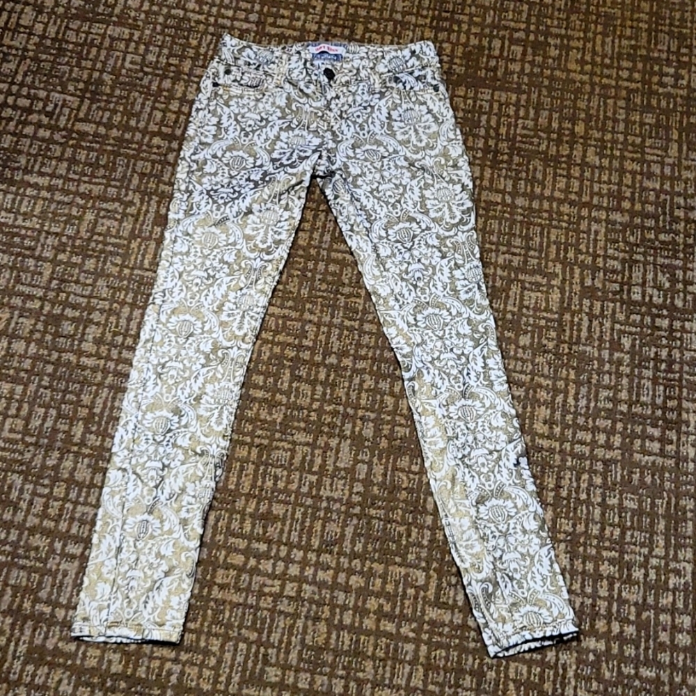Hot Kiss skinny lily metallic jeans!